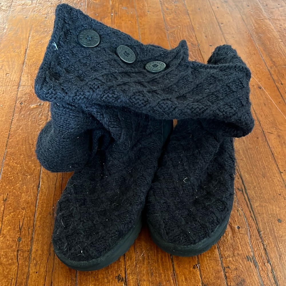 **MOVING SALE** Ugg boots! Black tall w buttons